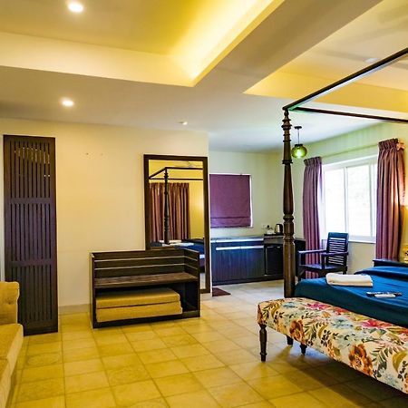 Marine Studios Le Pension Кандолим Екстериор снимка