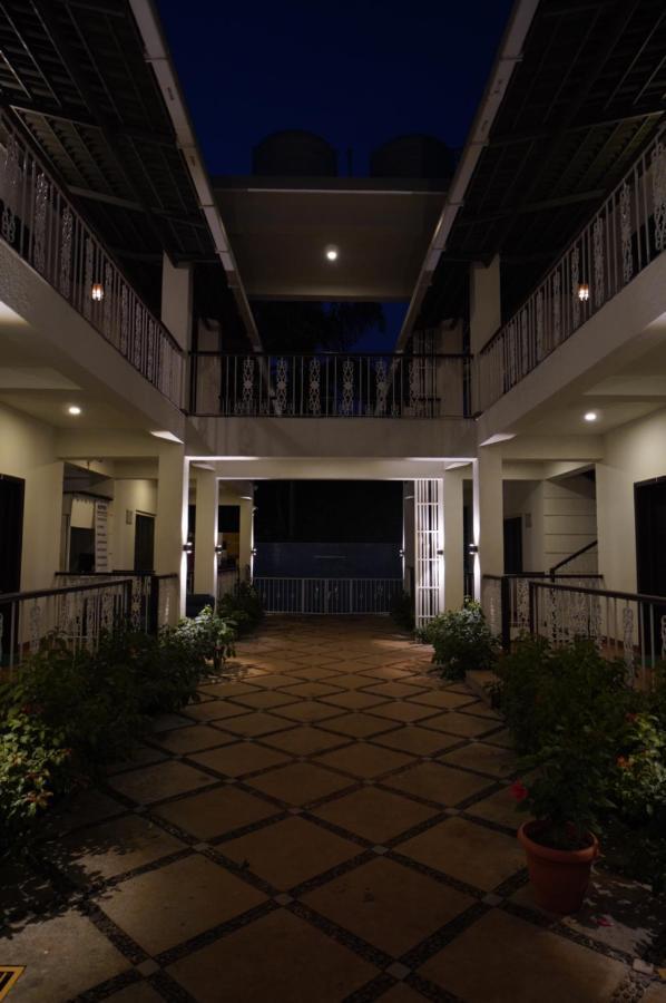 Marine Studios Le Pension Кандолим Екстериор снимка
