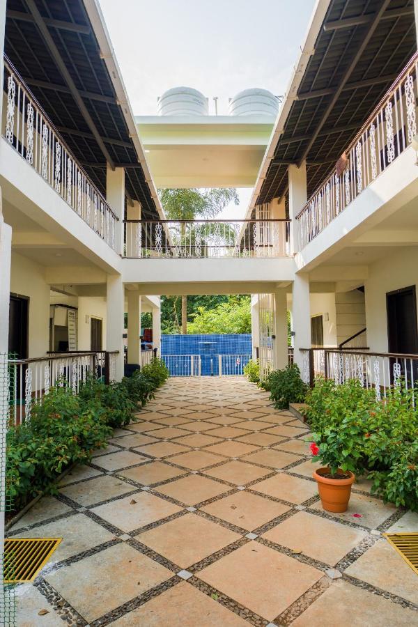 Marine Studios Le Pension Кандолим Екстериор снимка