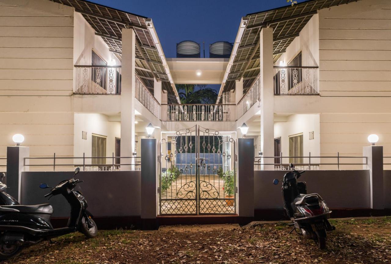 Marine Studios Le Pension Кандолим Екстериор снимка