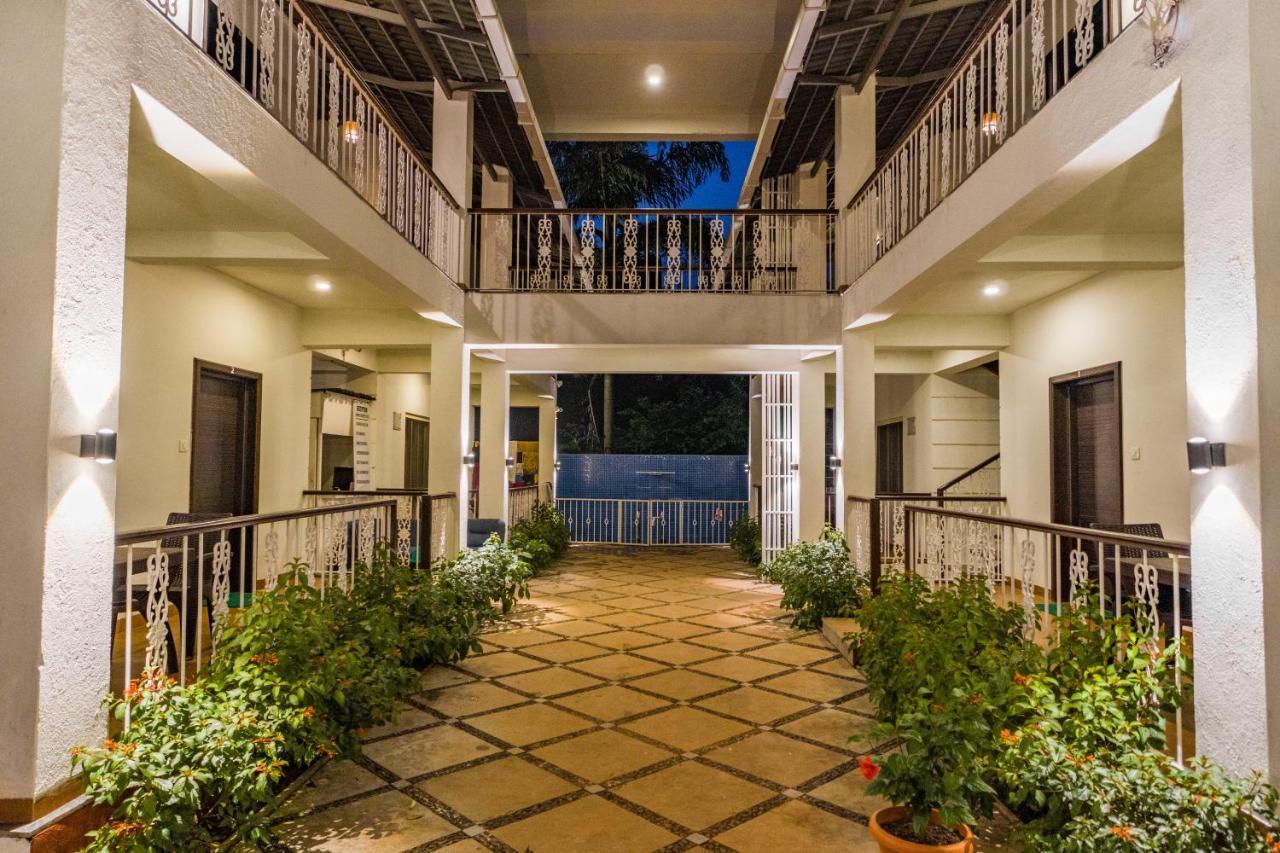 Marine Studios Le Pension Кандолим Екстериор снимка